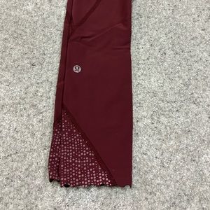 Lululemon Tight Stuff Scalloped 7/8 Leggings